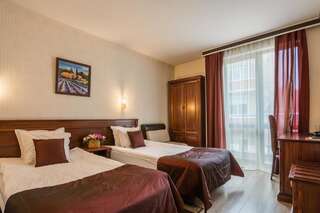 Отель Hotel Complex Aris & Adria София Стандартный двухместный номер с 1 кроватью или 2 отдельными кроватями-3